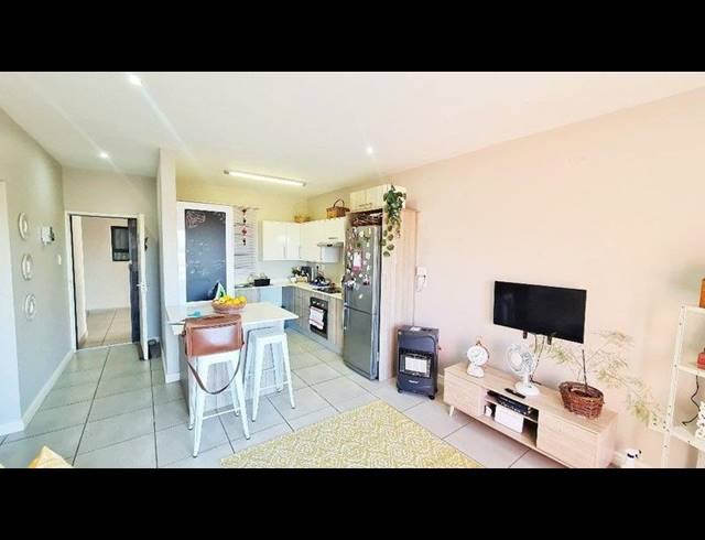 2 BEDROOM APARTMENT FOR SALE IN LYTTELTON MANOR